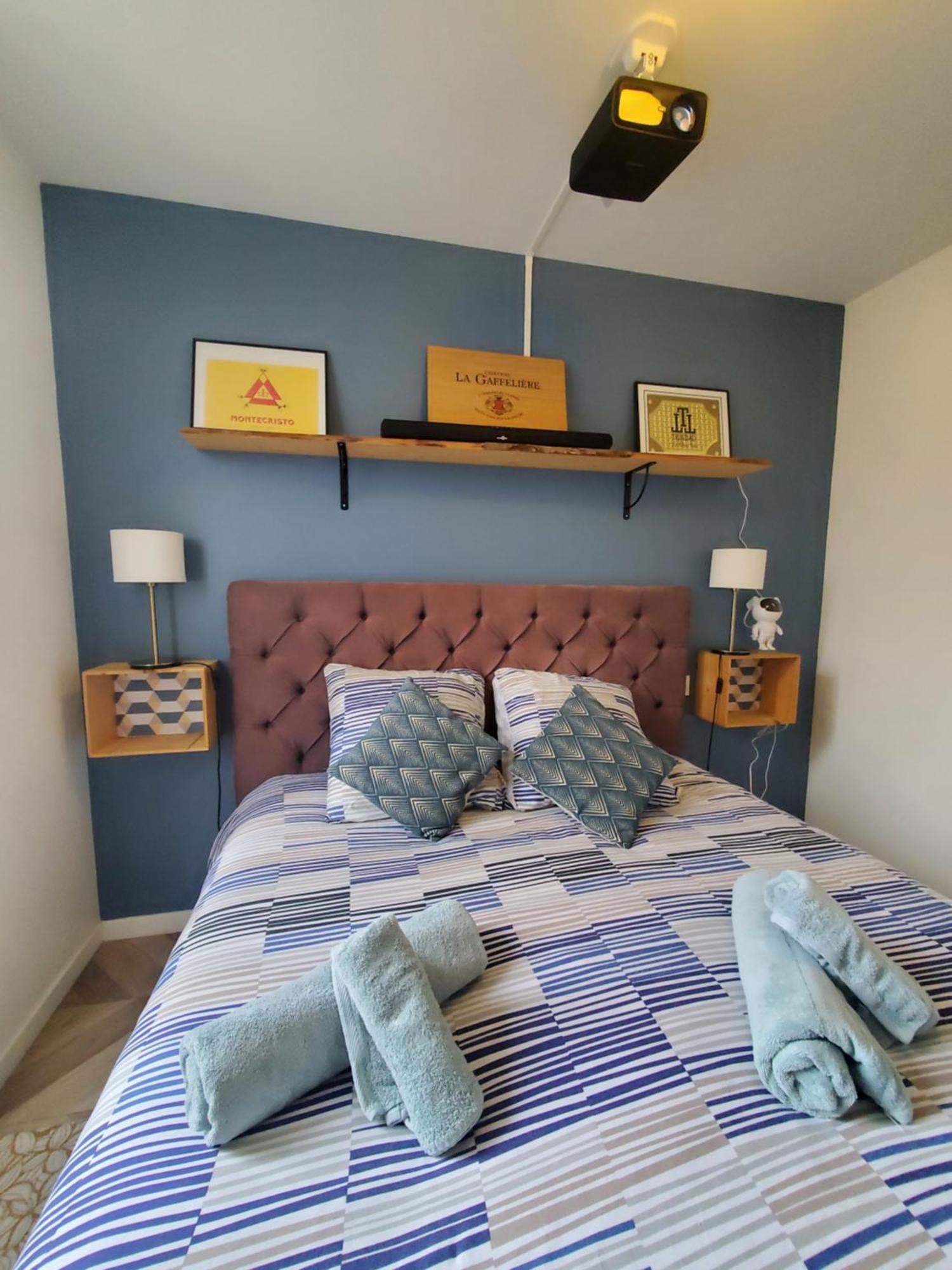 Votre Escale - Magellan Cinema Appartement Niort Buitenkant foto