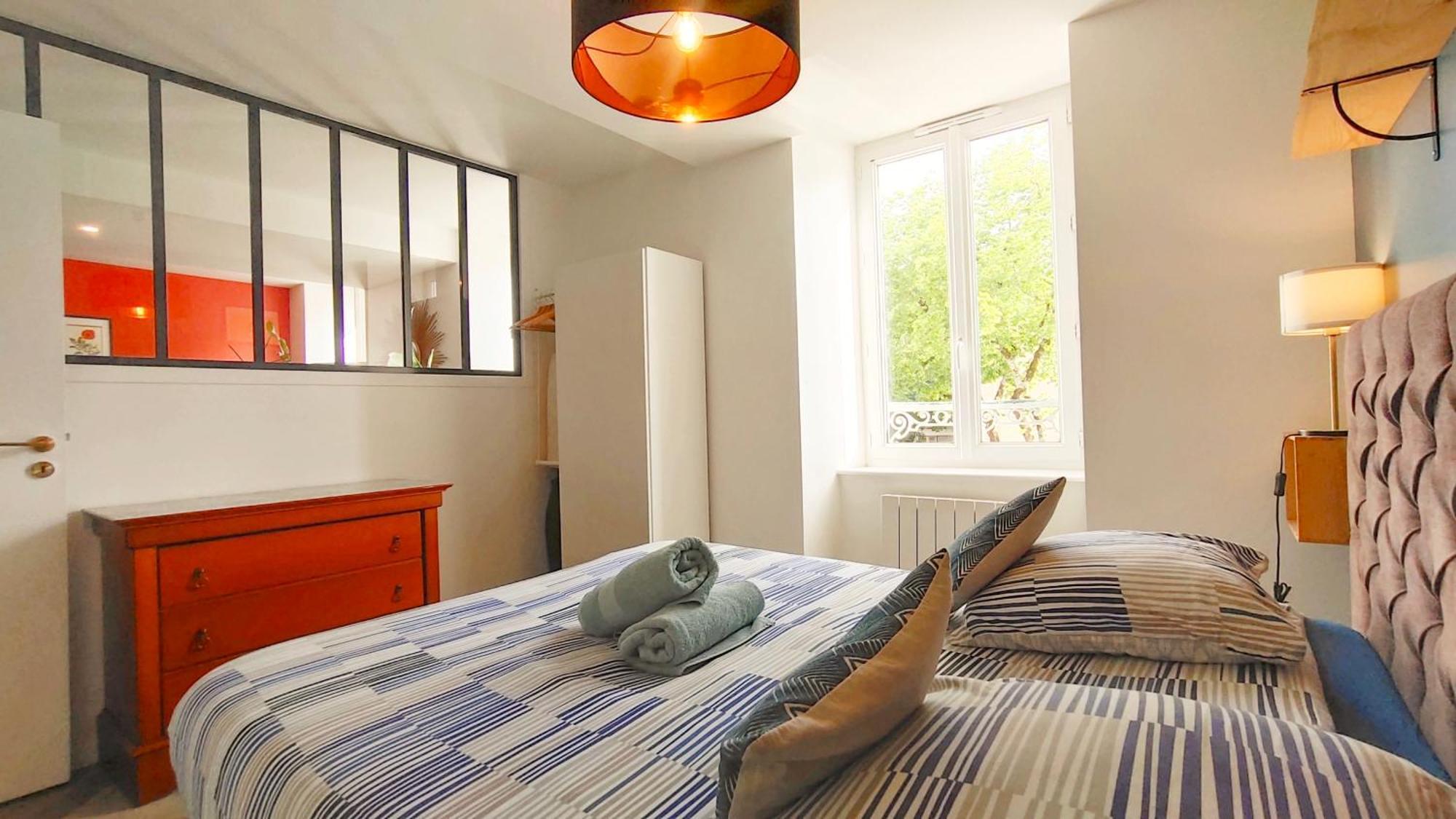 Votre Escale - Magellan Cinema Appartement Niort Buitenkant foto